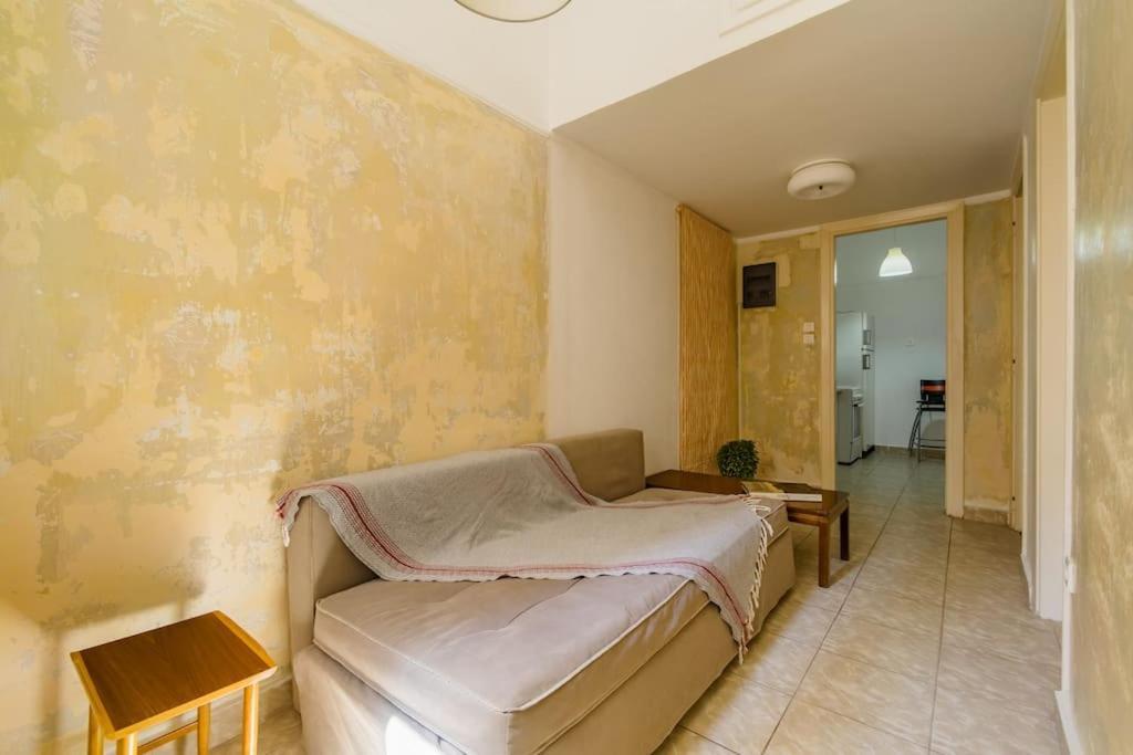 Emporikon Apartment Steps From Historic Center Athena Bagian luar foto